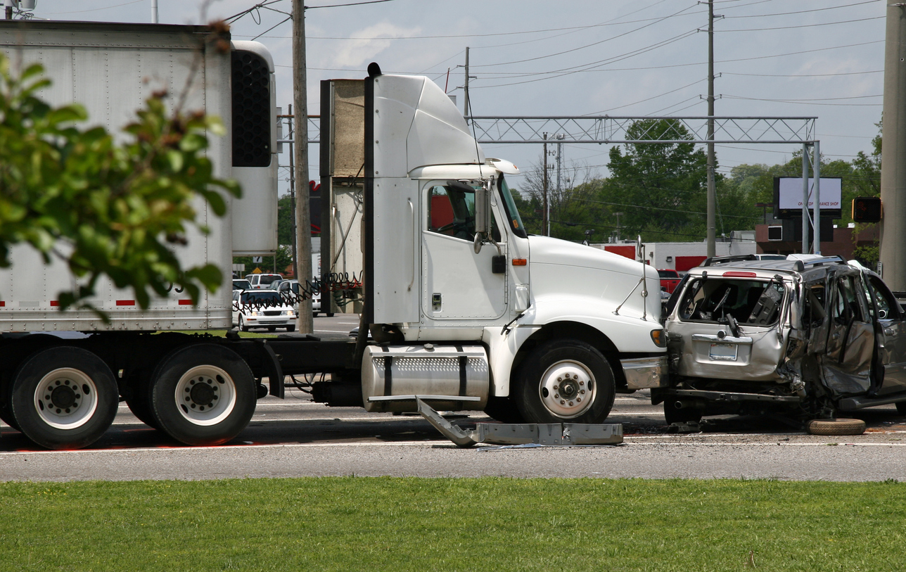 How to Choose the Best Truck Accident Attorney in Fresno, CA?